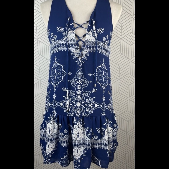 Lovers and friends dress size small - Picture 3 of 6